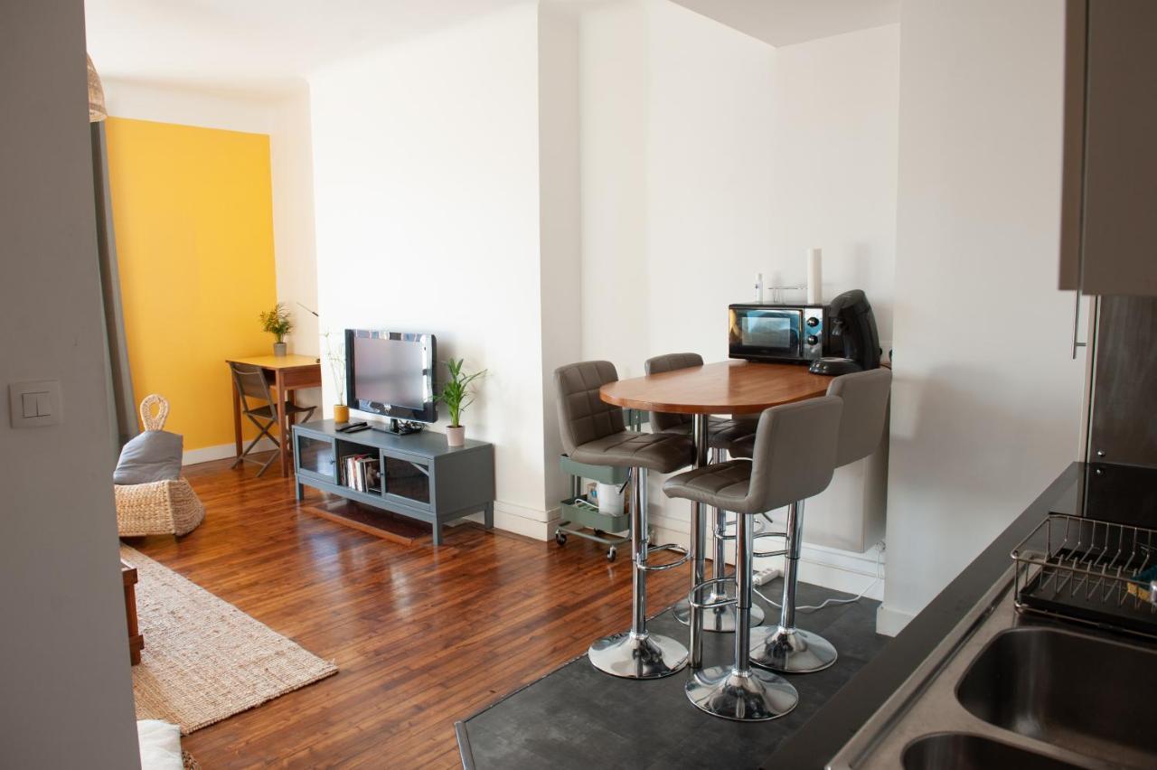 Appartement Spacieux Avec Balcon Et Parking Brest Exterior photo