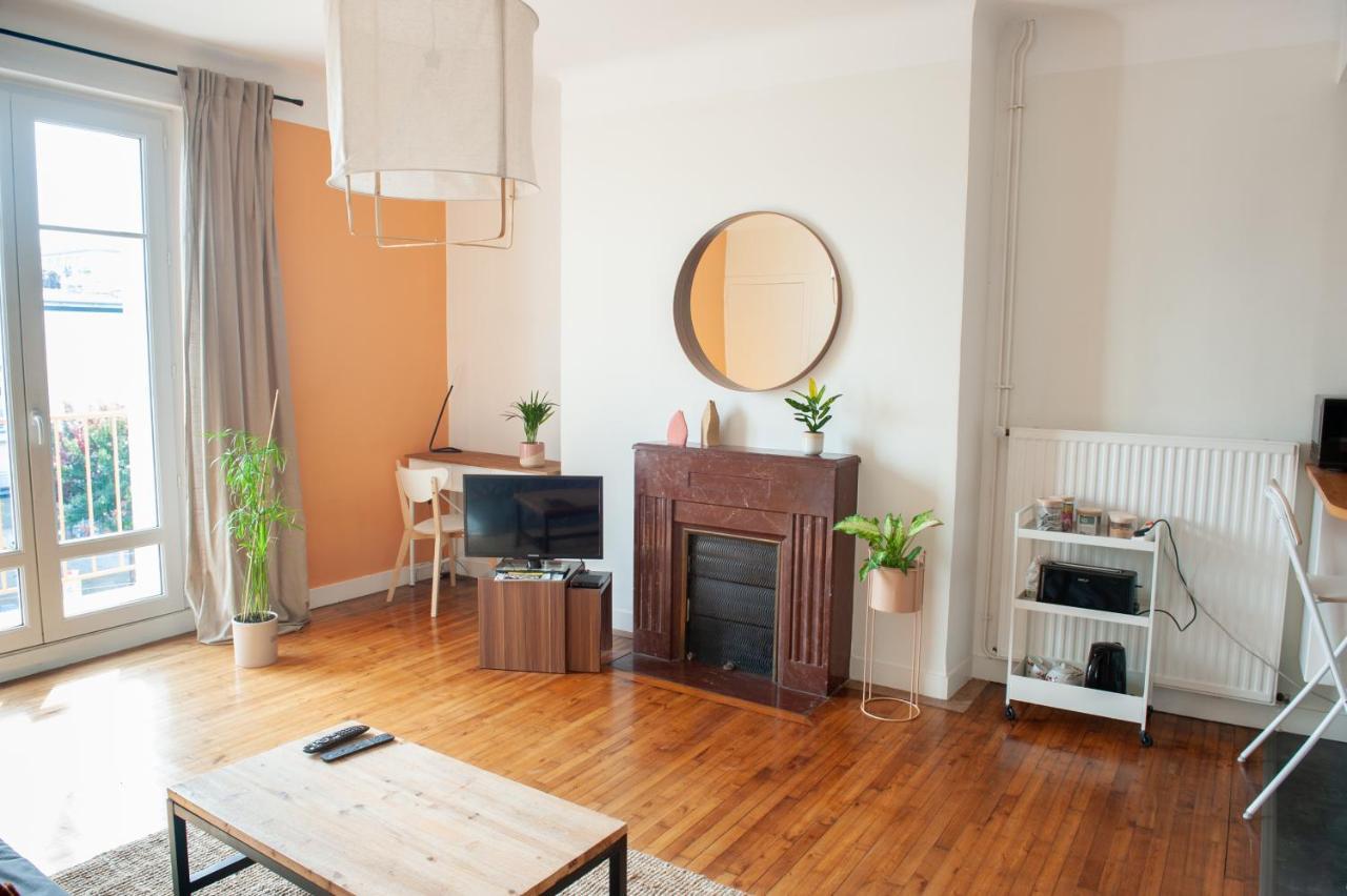 Appartement Spacieux Avec Balcon Et Parking Brest Exterior photo